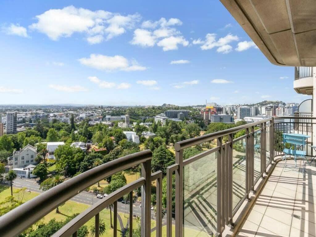 Bright One Bedroom Beauty With Balcony And Unbeatable Views Auckland Ngoại thất bức ảnh