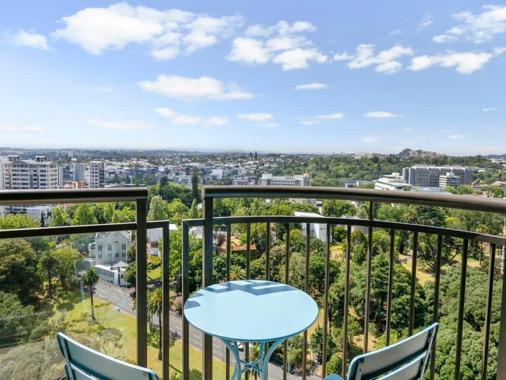 Bright One Bedroom Beauty With Balcony And Unbeatable Views Auckland Ngoại thất bức ảnh