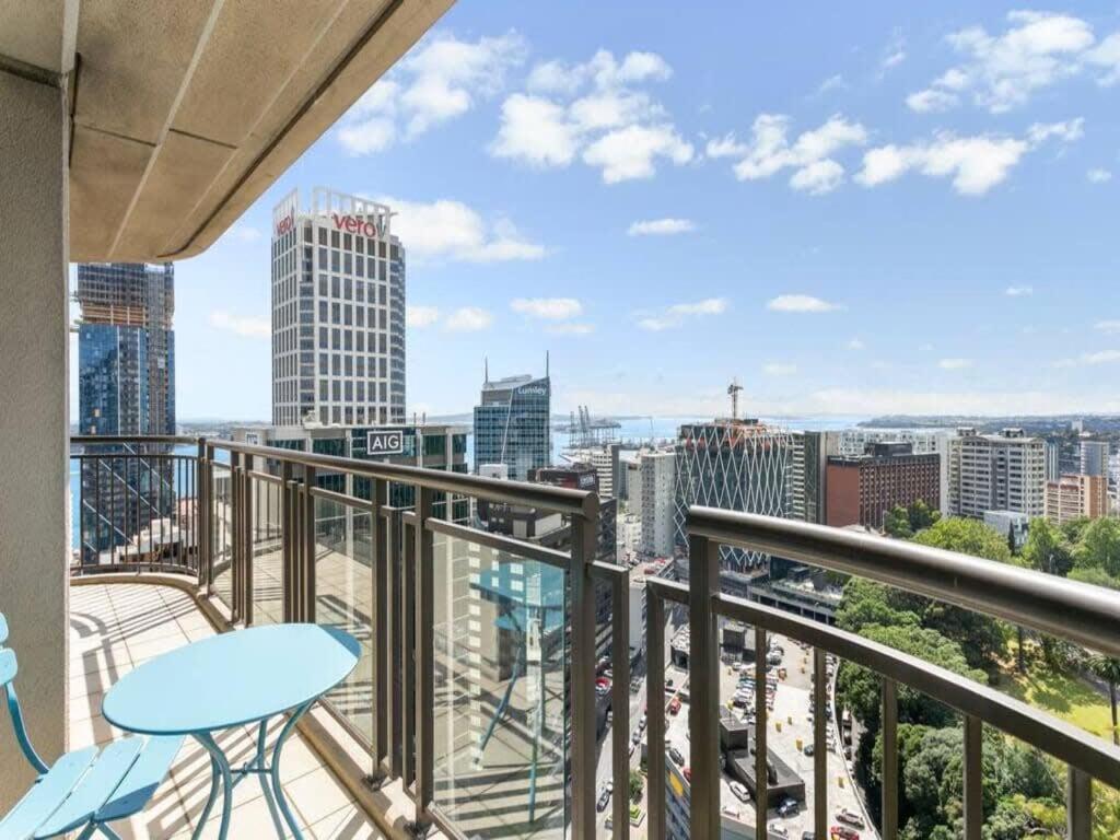 Bright One Bedroom Beauty With Balcony And Unbeatable Views Auckland Ngoại thất bức ảnh